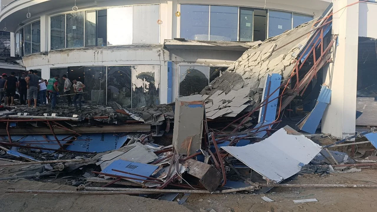 Antalya Manavgat’ta Otel İnşaatında Balkon Göçtü