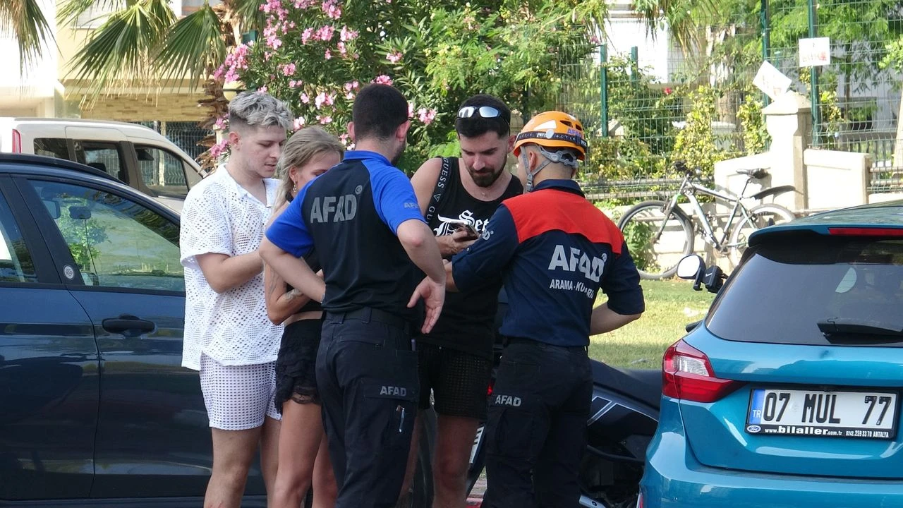Falezlerde Mahsur Kalan 3 Arnavut Turist Kurtarıldı