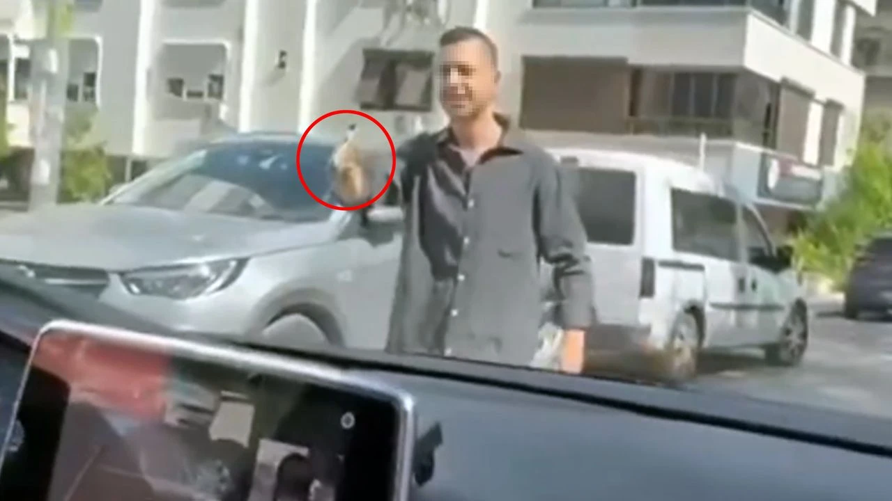 Antalya’da Trafikte Silah Çeken Maganda Gözaltında