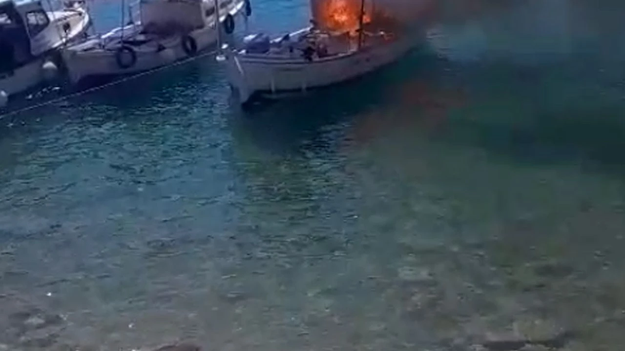 Tekne Yangınına Jet Ski ve Flyboard Desteğiyle Müdahale
