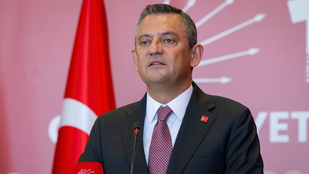 CHP Lideri Özgür Özel’den Gözaltı Tepkisi: “Bu Tutuklamalar Siyasi Fırsatçılık”