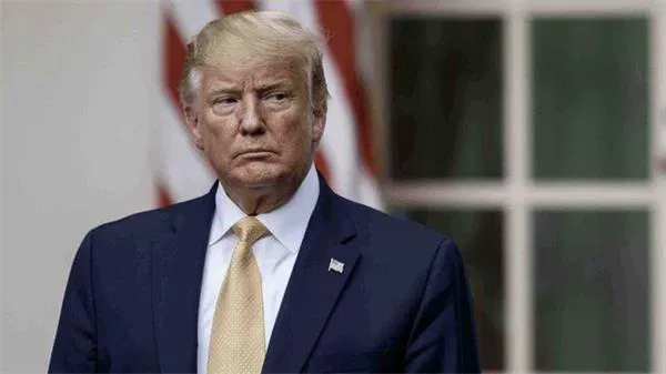 Trump’tan Sert Çıkış: Intel CEO’su Derhal İstifa Etmeli