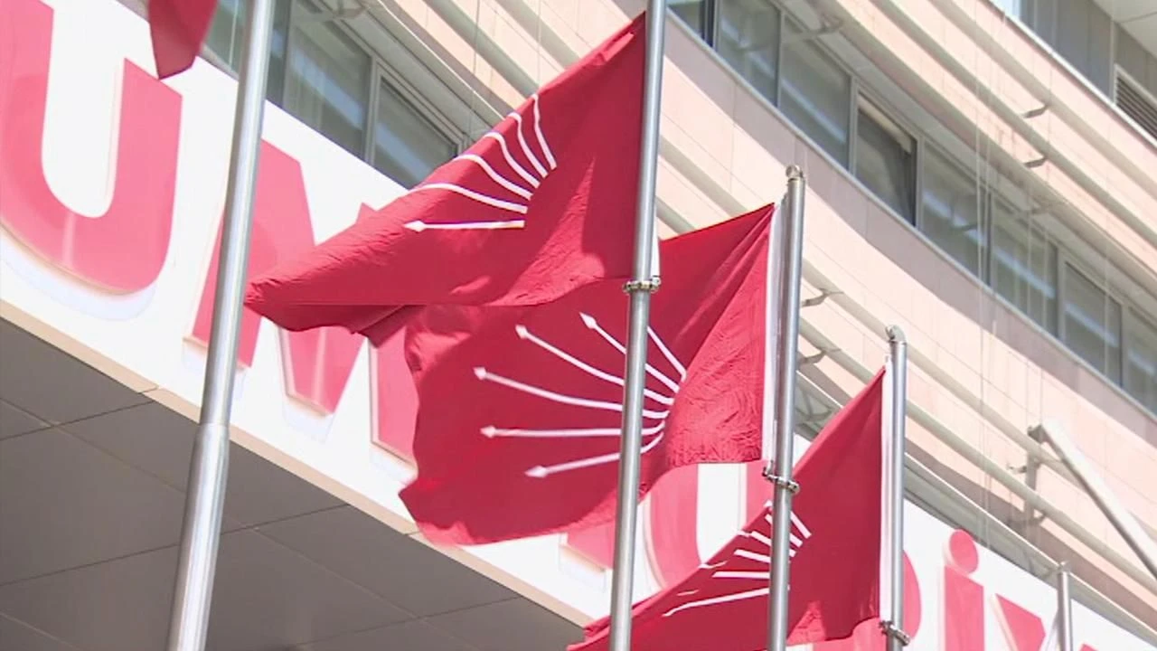 Manavgat Belediye Başkanı Niyazi Nefi Kara, CHP’den İstifa Etti