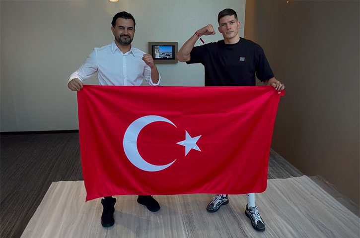 UFC’de Tarihi An: İslam Dulatov Artık Ay-Yıldız İçin dövüşecek